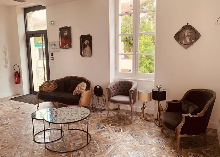 Hôtel central: Chez Flo