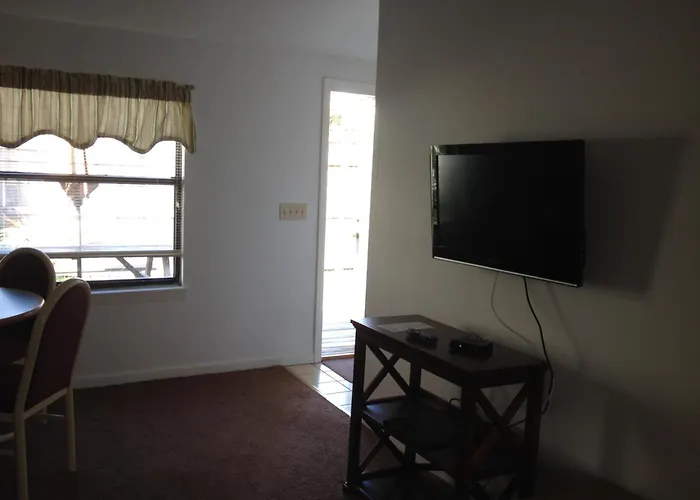 Cheap hotel: The Club At Cape Cod