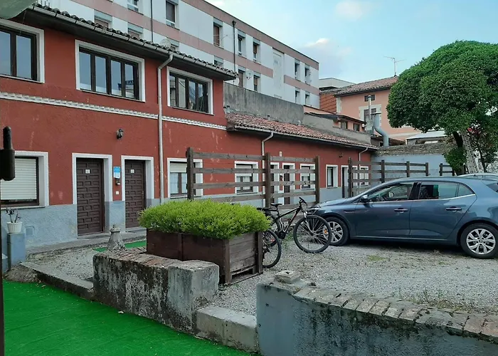 Hotel cerca del colegio: Albergue La Casona Del Peregrino