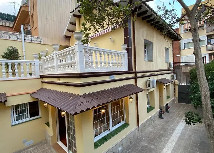 Hotel cerca del colegio: Casa Flores del Mediterráneo