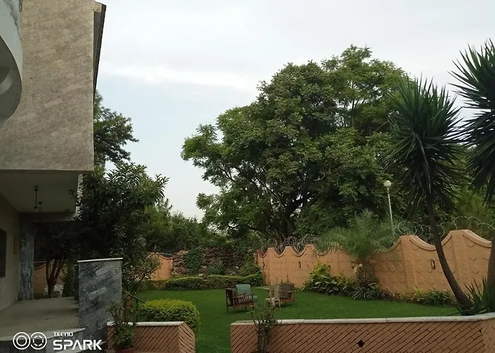 Guest house: Cosmos Guest House