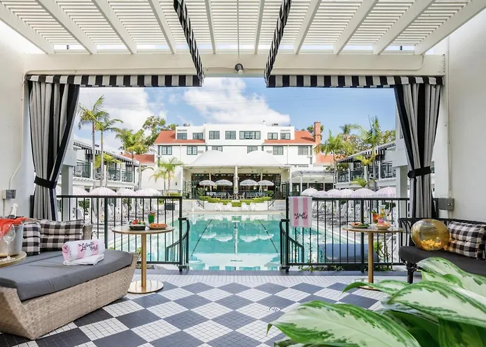 Lafayette , Swim Club & Bungalows