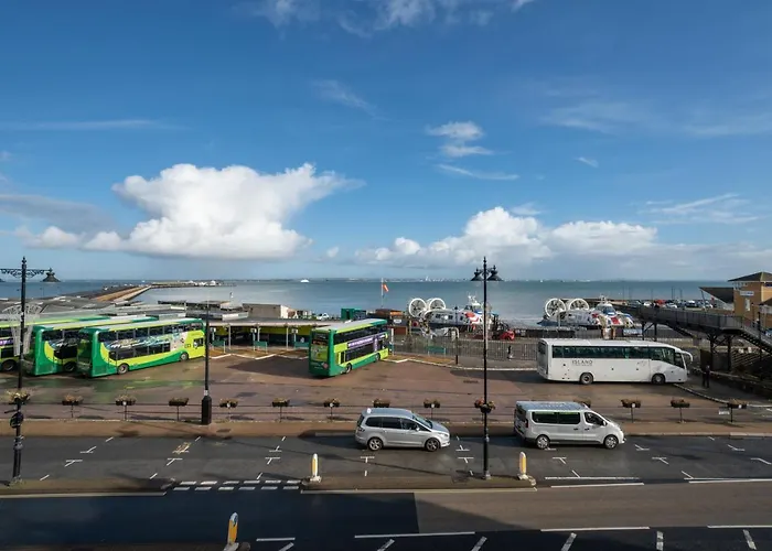 Hotel: The Veteran Hotel & Bar