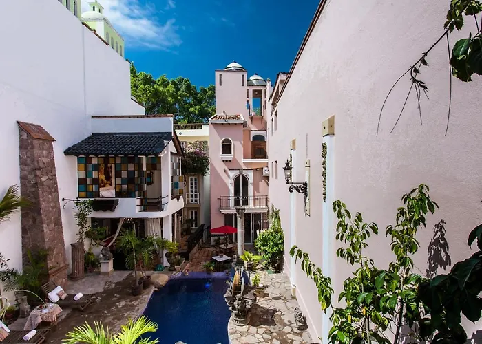 B&B only: Garlands Del Rio Riverside Boutique Hotel
