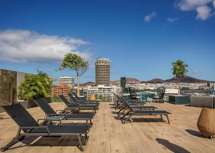 Central hotel: Hotel Livvo Lumm