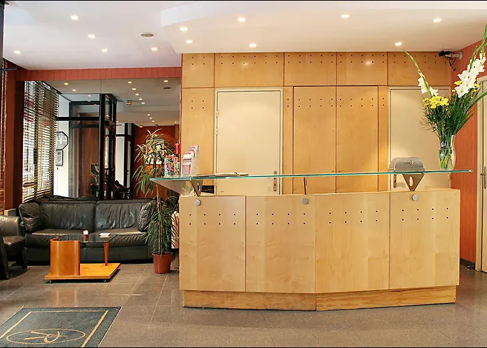 Hotel barato: Pavillon Villiers Etoile