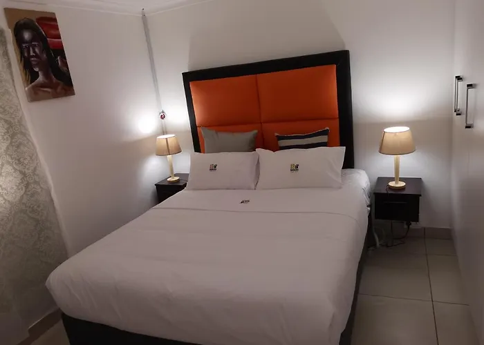 Guest house: 18 On Sherlock