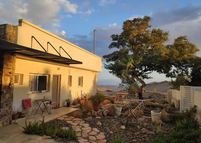 Hotel near College: Dead Sea Desert'S Edge
