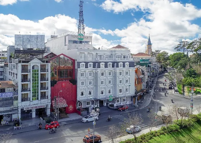 Resort: Khach San Park Hotel Dalat