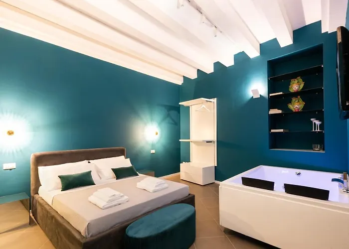 Casa vacanza: Carlo Suite Apartments con Vasca Idromassaggio