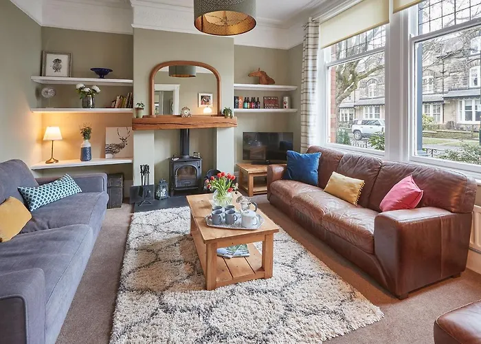 Acorn Lodge