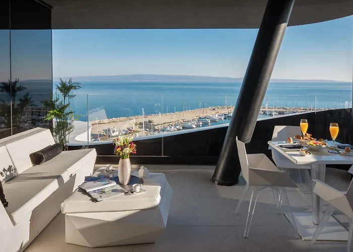 Trip to College Posh Residence Luxury Suites