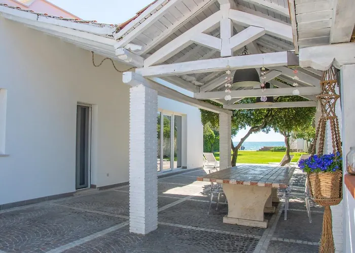 Degli Squali Suite Home