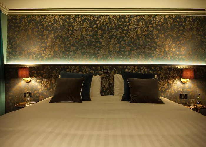 House Belfast Hotel