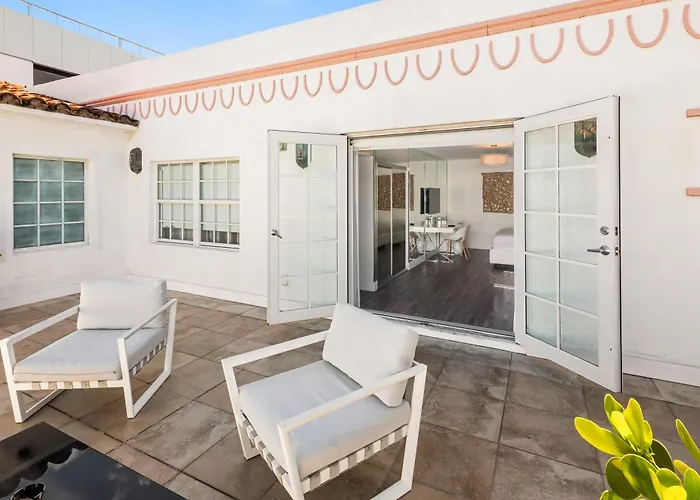 Resort: President Hotel Villa