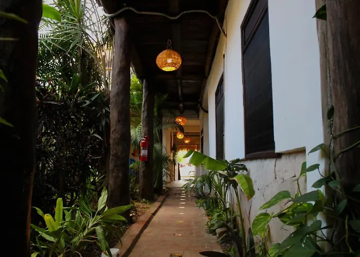 L Hotelito