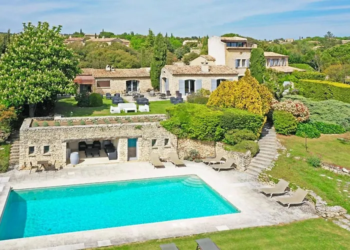 Pet Friendly hotel: Domaine De L'Enclos