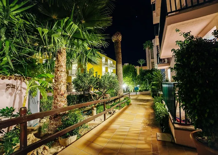 Apartamentos Palm Court