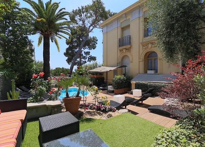 Hôtel accueillant les animaux: Hôtel Petit Palais