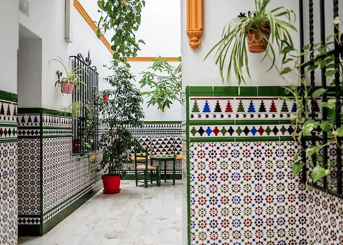 Hotel pres du College: Hostel Triana Backpackers