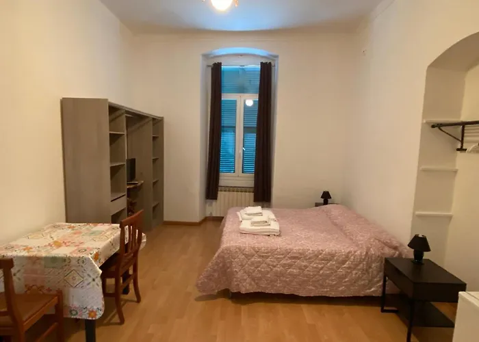 Hotel 3 stelle: Cavour Guest House