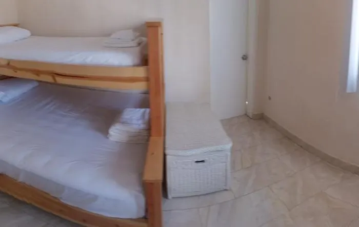 Pet Friendly hotel: De Alamo Hostel