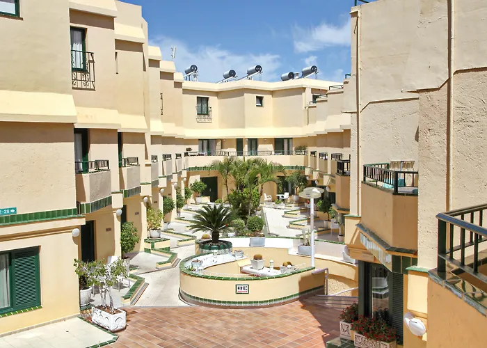 Hotel con piscina: Barranco Chic! Apartments By Alegria