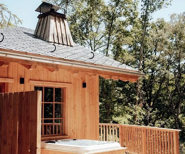 Woodpecker Lodge