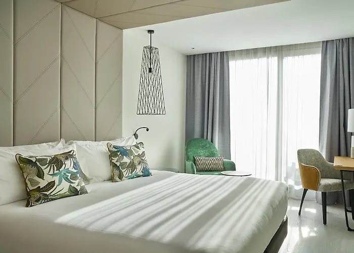 Hôtel de luxe: Vincci Larios Diez