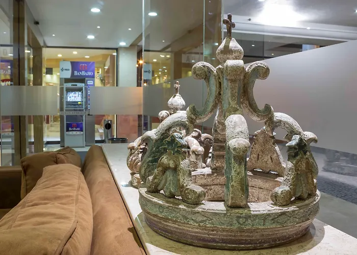 Resort: Imperio De Angeles Executive Leon Poliforum