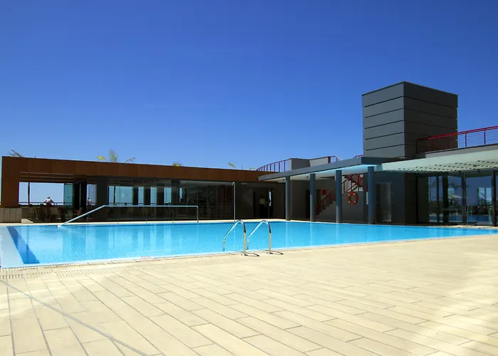 Resort: The Views Monumental