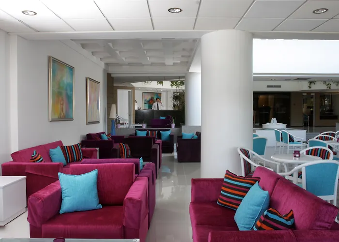 Crystal Springs Beach Hotel