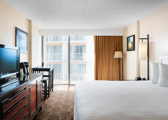 4 star hotel: The Twin Fin Hotel