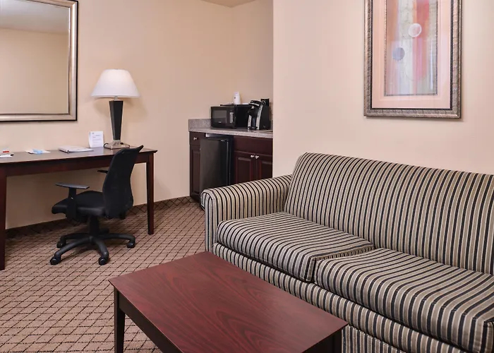 Beach hotel: Holiday Inn Express Hotel & Suites San Antonio Nw-Medical Area By Ihg