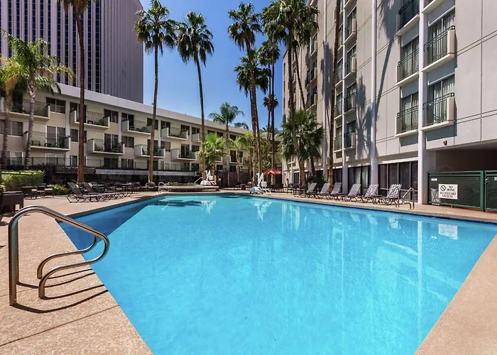 Boutique hotel only: Doubletree By Hilton Phoenix Midtown