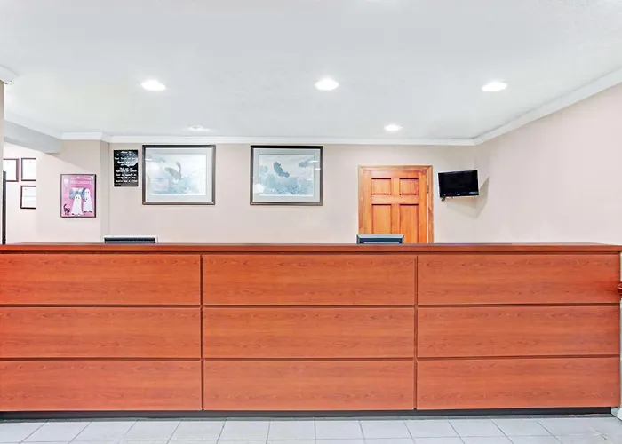 Cheap hotel: Super 8 By Wyndham Williamsburg/Historic Area