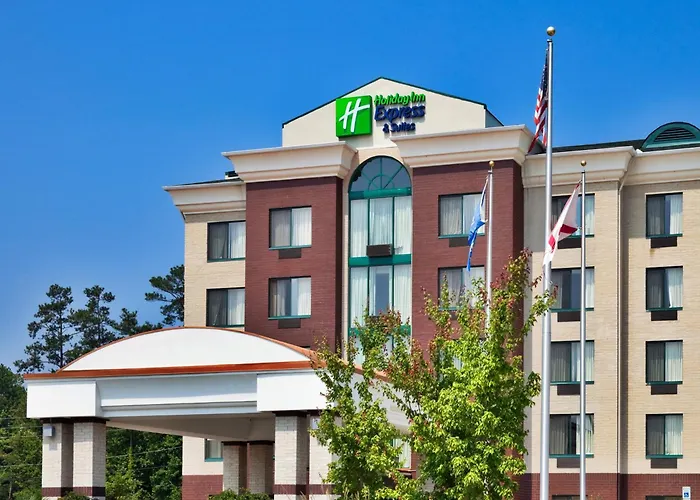 Spa Hotels Resorts Holiday Inn Express & Suites Birmingham - Inverness 280 By Ihg