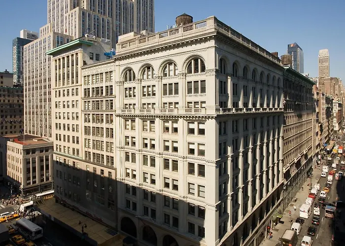 Beach hotel: U Hotel Fifth Avenue, Empire State Building