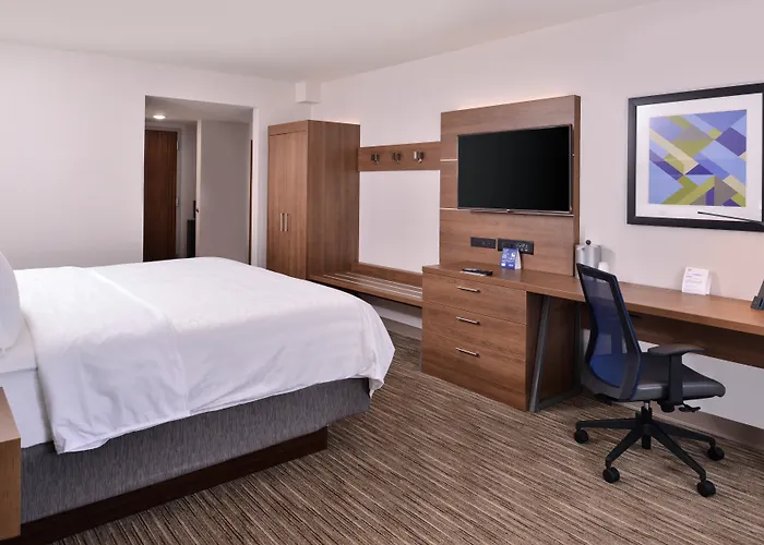 Hotel near College: Holiday Inn Express Hotel And Suites Mesquite By Ihg