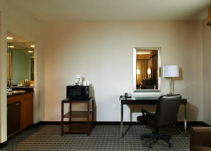 Hotel near College: Doubletree By Hilton Buena Park