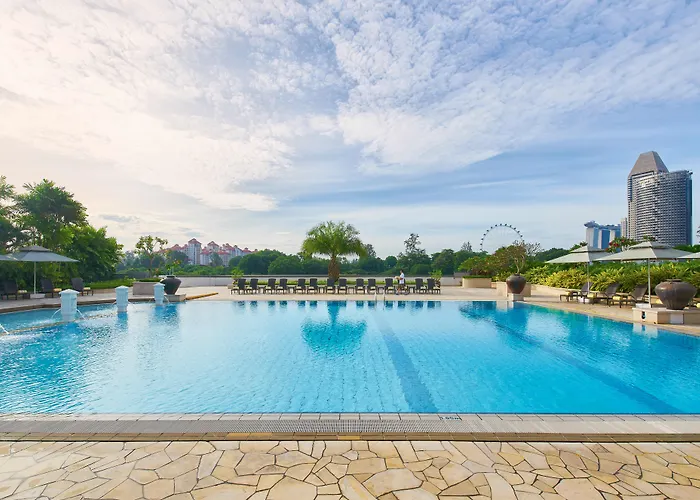 Luxury hotel only: Parkroyal On Beach Road, Singapore
