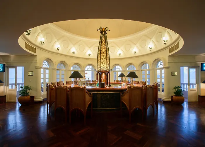 Boutique hotel only: Sunrise Nha Trang Beach Hotel & Spa