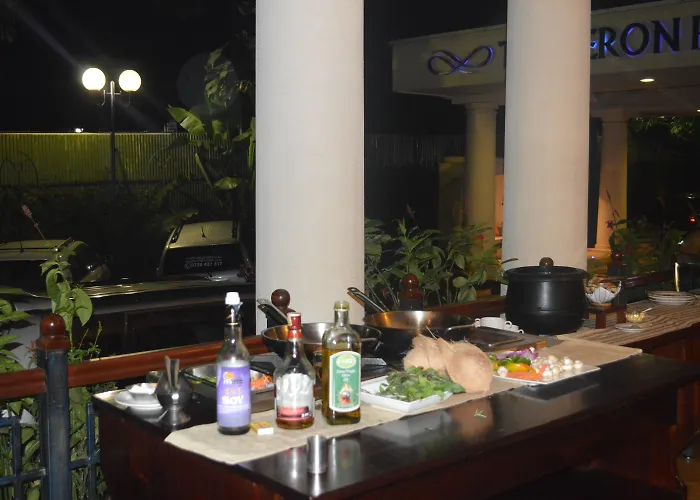 Strandhotel: The Heron By Sarovar Portico India