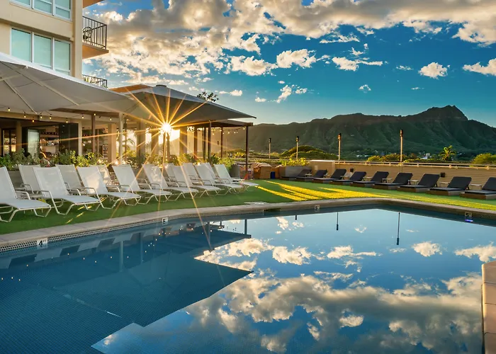 Resort: Queen Kapiolani Hotel