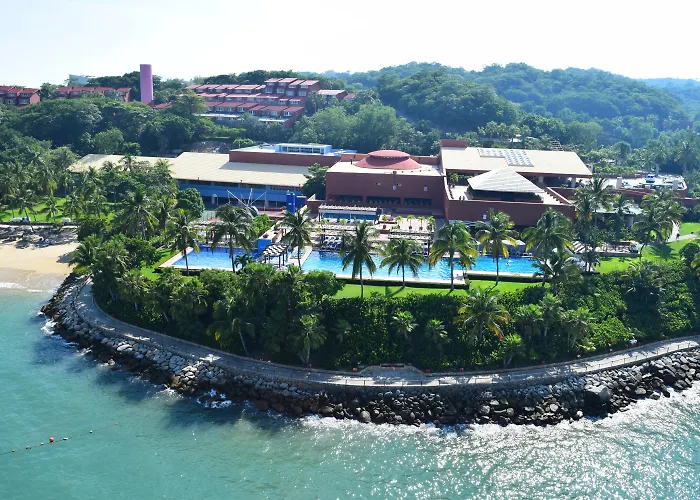 Hotel with Tennis: Las Brisas Huatulco
