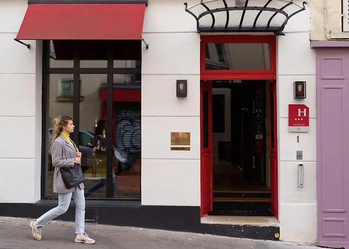 Dog friendly hotels Scarlett