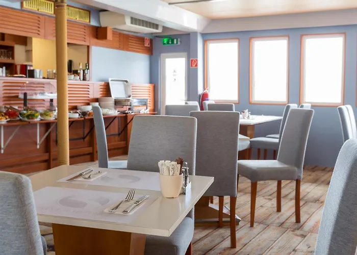 Campsite: Grand Jules - Boat Hotel