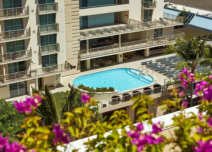 Resort: Hilton Garden Inn Waikiki Beach