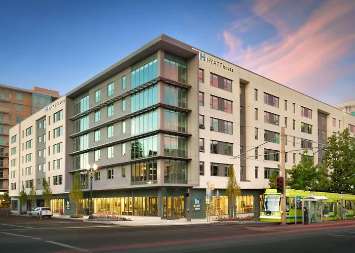 Pet Friendly hotel: Hyatt House Portland / Downtown