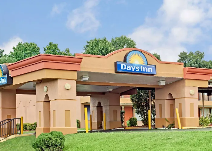 Days Inn By Wyndham /Near Duke University
